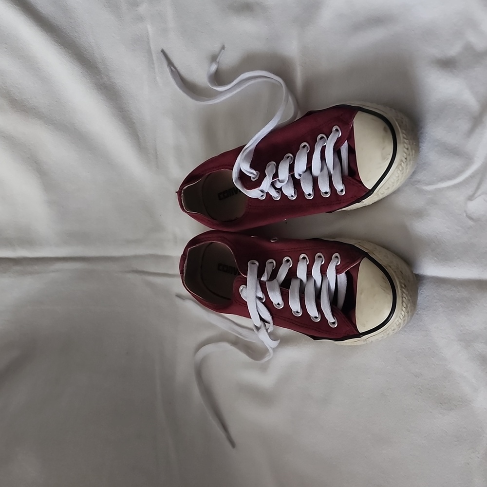 Converse maroon sneakers